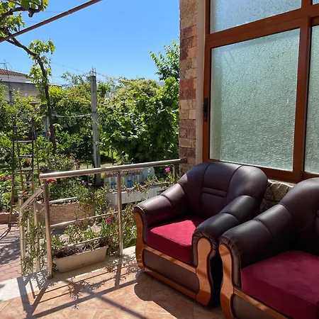 Guest House Miracle Garden Vlore Exterior photo